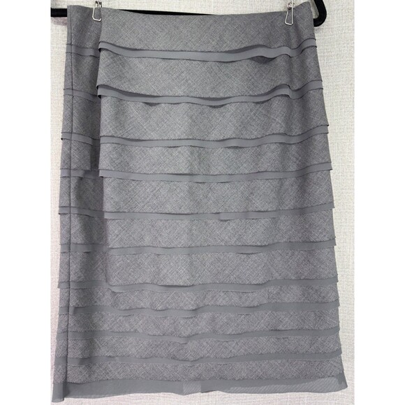 White House Black Market Wool Blend Tiered Pencil Skirt Women's Size 6 Gray - Picture 2 of 6